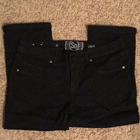 NWOT SO Black Capris - Picture 1 of 2